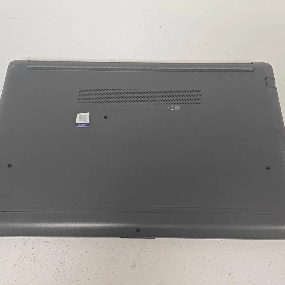 UNBOXED HP 255 G7 AMD A4 LAPTOP IN BLACK