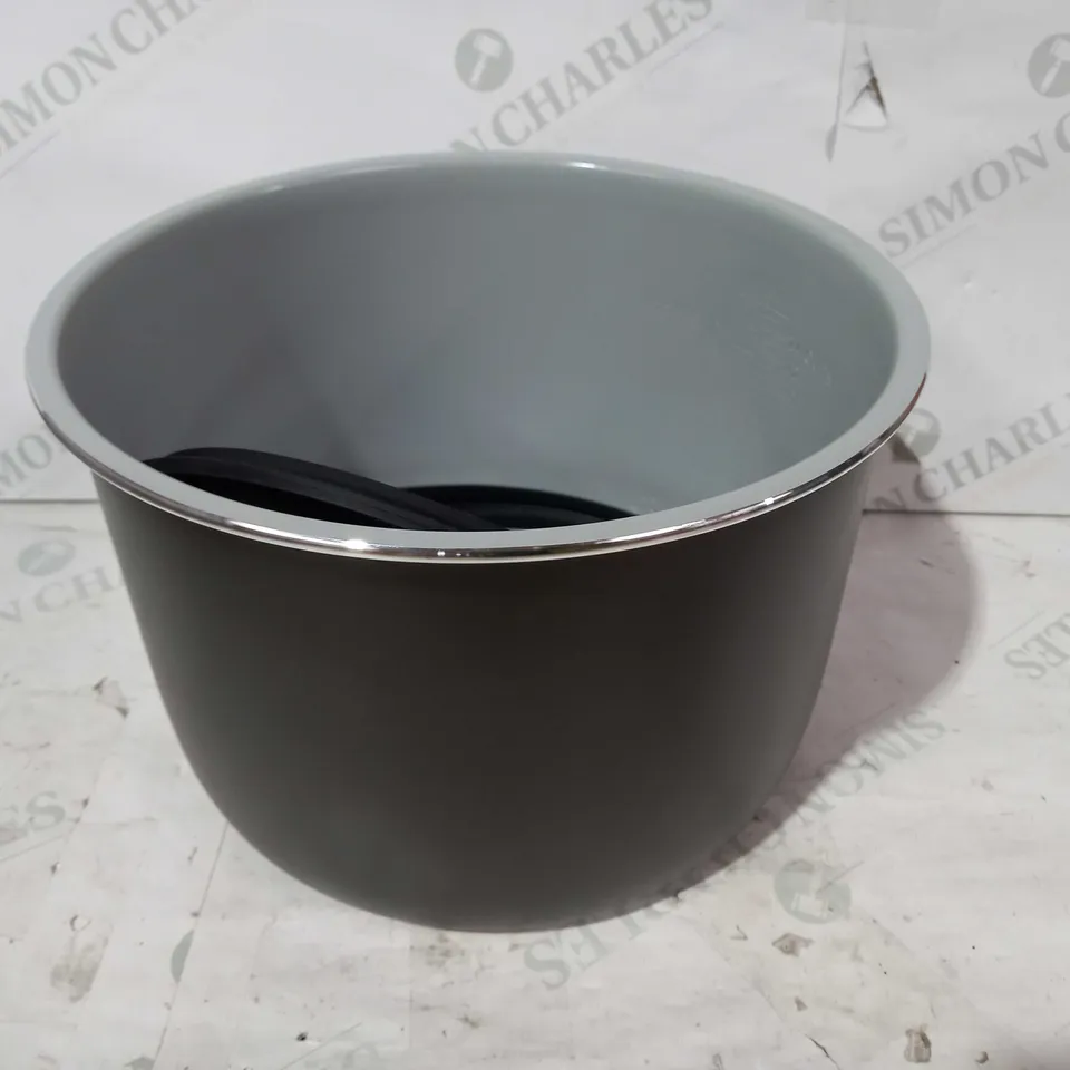 DESIGNER INNER POT FOR PRESSURE COOKERS