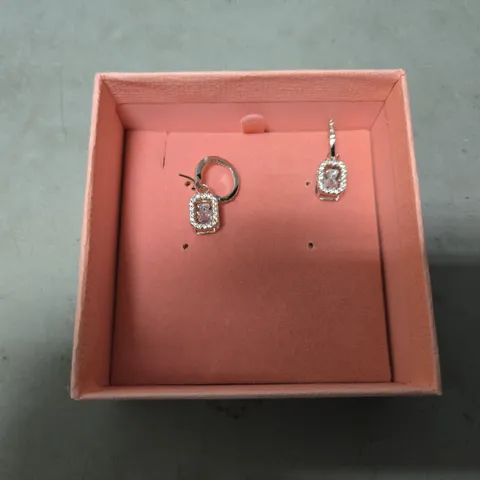 BOXED SWAROVSKI MILLENIA WHITE DROP EARRINGS 