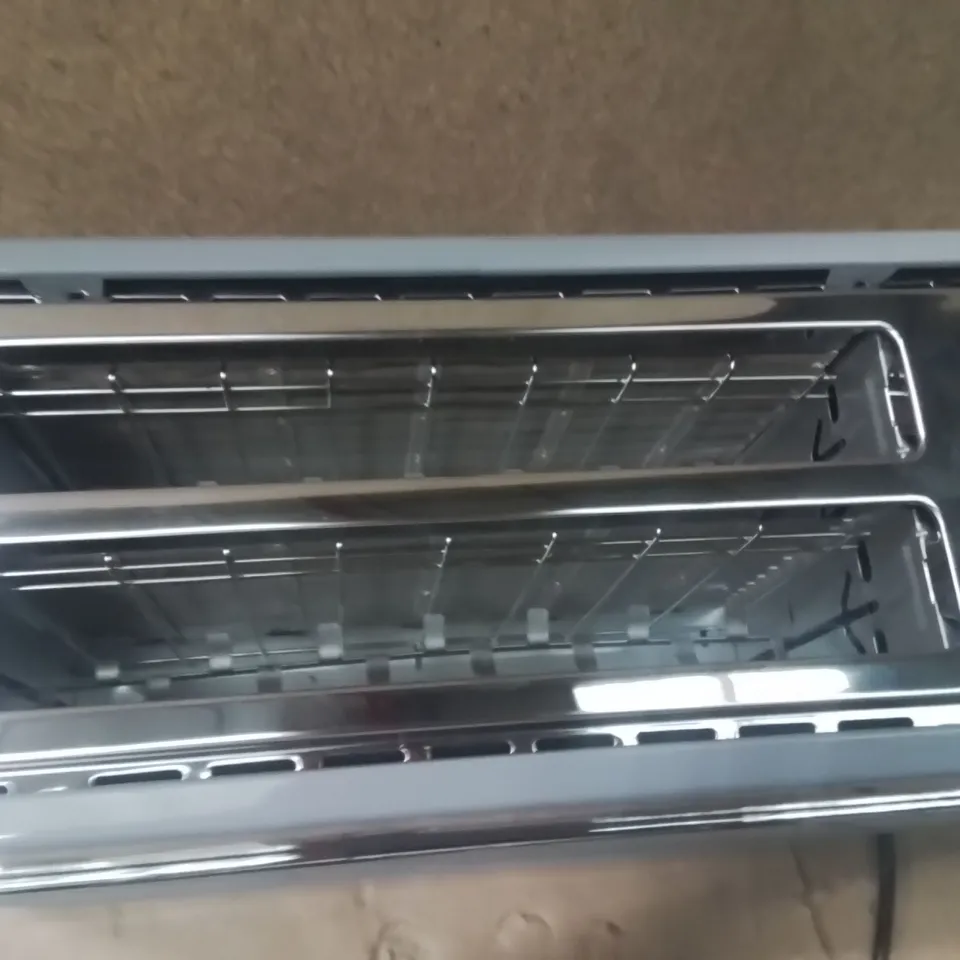 BOXED MORPHY RICHARDS SIGNATURE OPULENT 4 SLICE TOASTER 245705