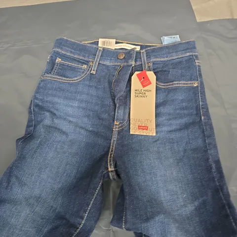 LEVIS MILE HIGH SUPER SKINNY DENIM SIZE 28