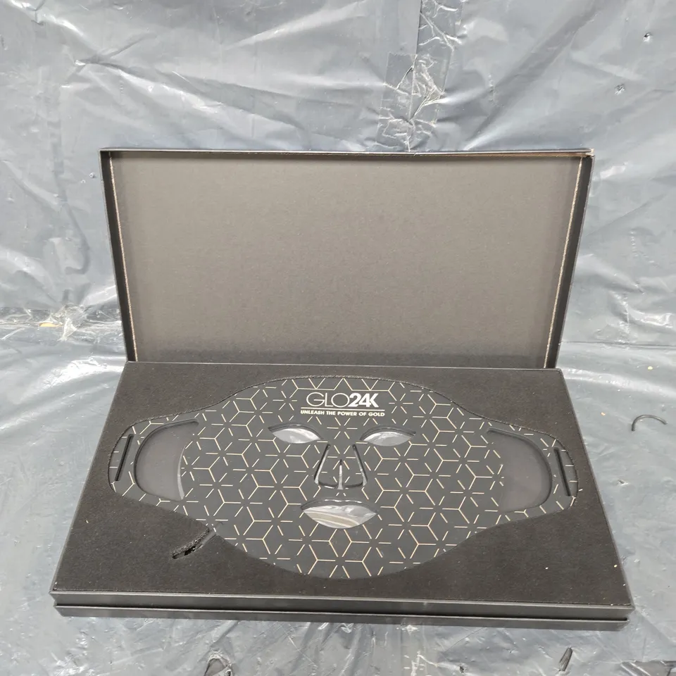 GLO24K 7 COLOR PHOTON REJUVENATION SUPER LED MASK. 