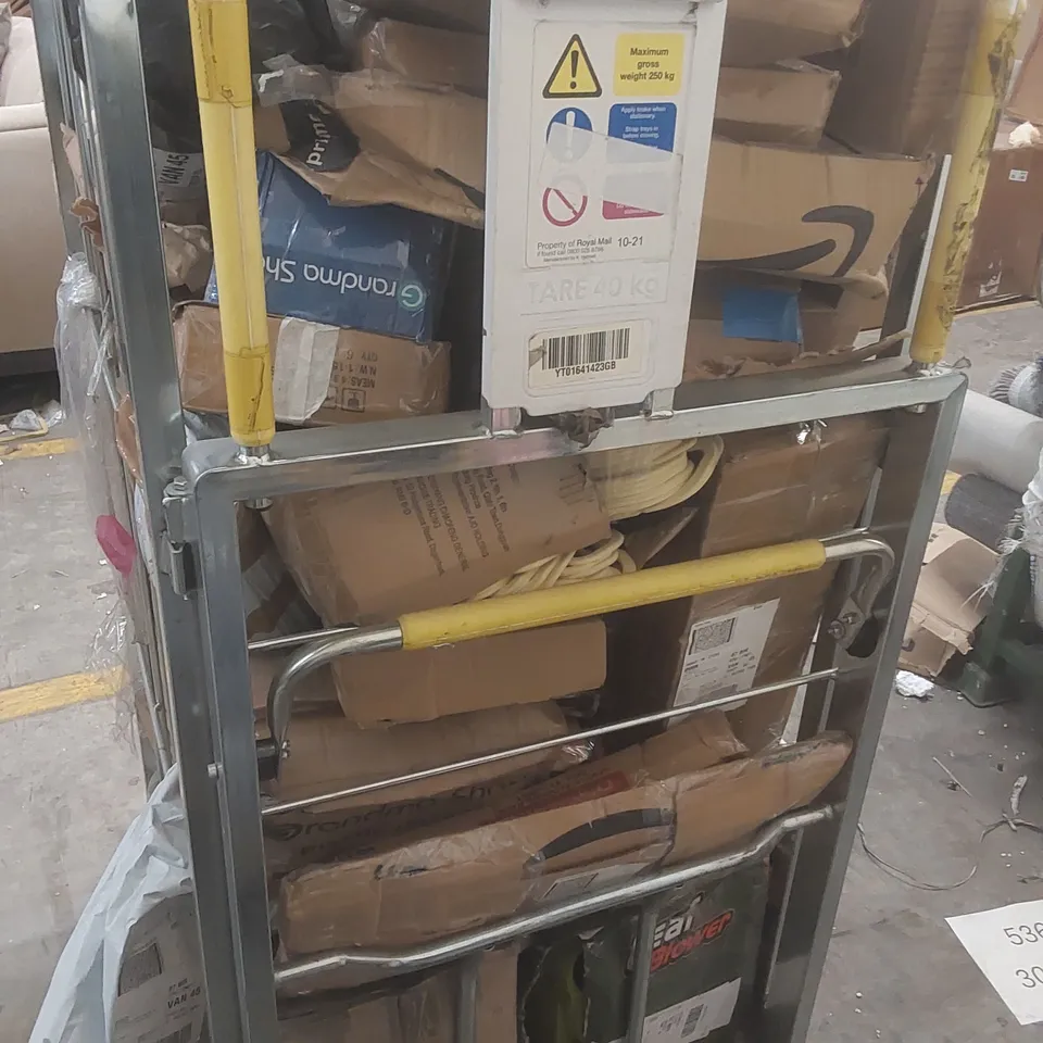 CAGE CONTAINING A LARGE QUANTITY OF ASSORTED ITEMS INCLUDING: LEAF BLOWER, EXPANDABLE HOSE, COAT HANGERS ECT // CAGE NOT INCLUDED