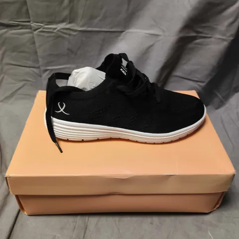 BLOCH BLOCH OMNIA DANCE TRAINERS IN BLACK - 7