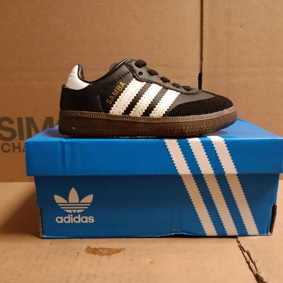 BOXED PAIR OF ADIDAS SAMBA OG KID'S TRAINERS IN BLACK/WHITE SIZE UK 7.5