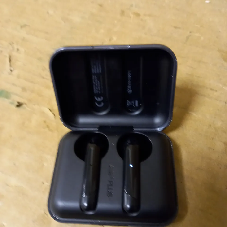 HAPPY PLUGS AIR ONE PLUS WIRELESS EARPHONES
