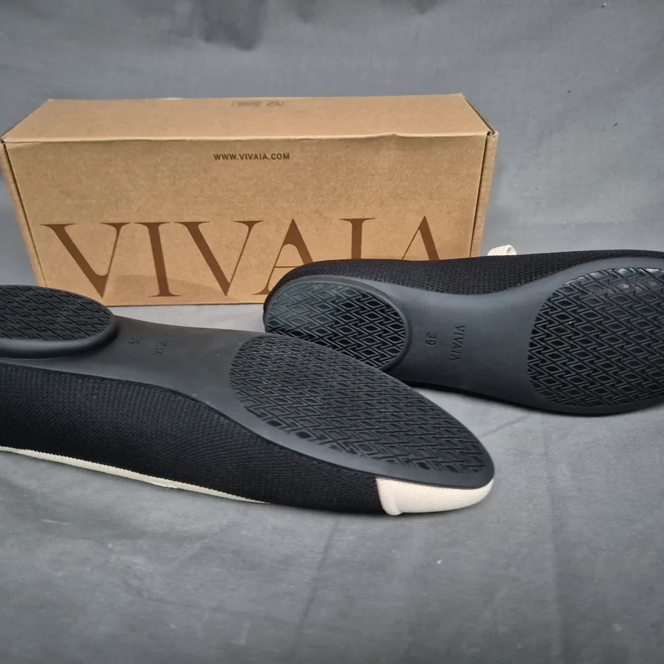 BOXED PAIR OF VIVAIA TAMIA MARY JANE BLACK AND CREAM UK 5.5