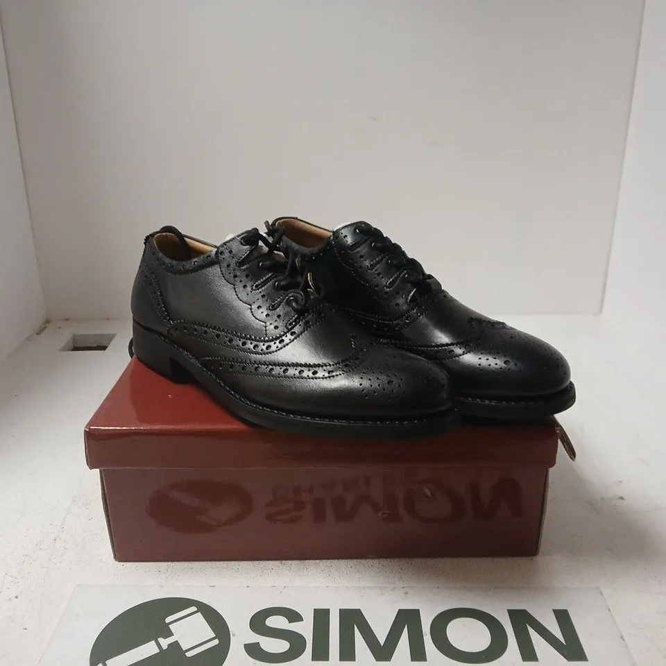 THISTLE SHOES PIPER GHILLIE BROGUE GOODYEAR WELTED UK 13