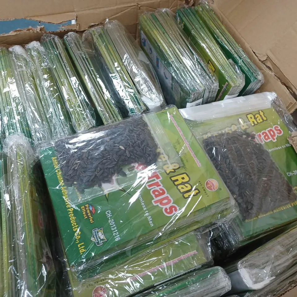 APPROXIMATELY 25 PACKS OF ALL SWEET MOUSE & RAT GLUE TRAPS (5 PER PACK)