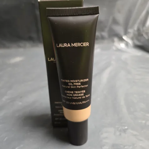 LAURA MERCIER TINTED MOISTURIZER OIL-FREE NATURAL SKIN PERFECTOR – 30ML - 1W1 PORCELAIN 
