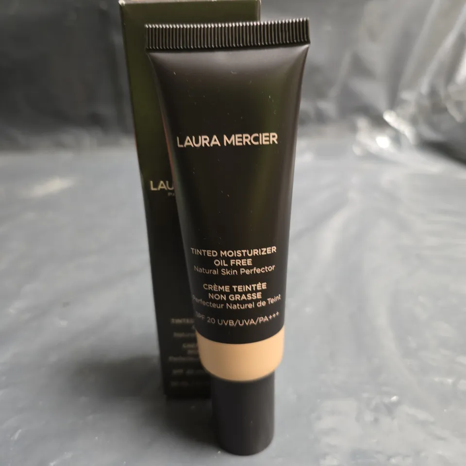 LAURA MERCIER TINTED MOISTURIZER OIL-FREE NATURAL SKIN PERFECTOR – 30ML - 1W1 PORCELAIN 