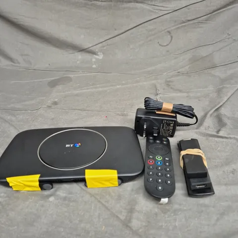 APPROXIMATELY 20 ELECTRICAL ITEMS TO INCLUDE - REMOTE CONTROLS, WIFI HUB AND POWER ADAPTERS