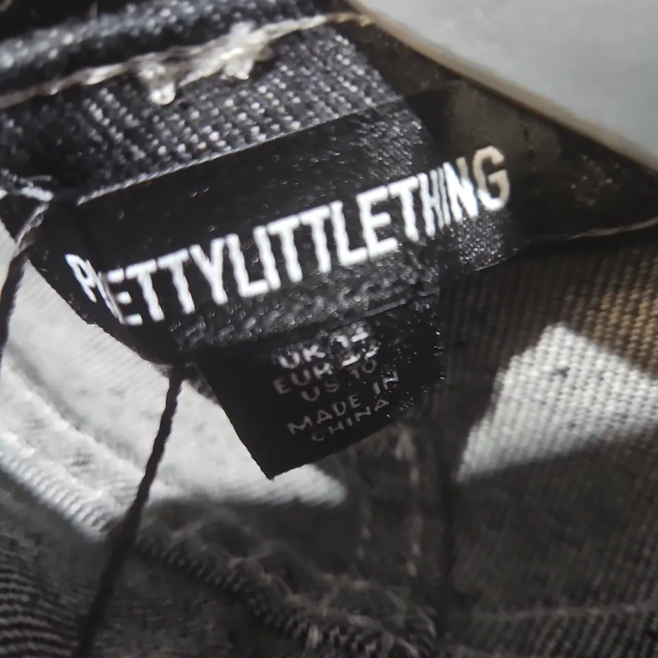 PETTY LITTLE THING WOMEN'S DARK DENIM JEANS SIZE 14