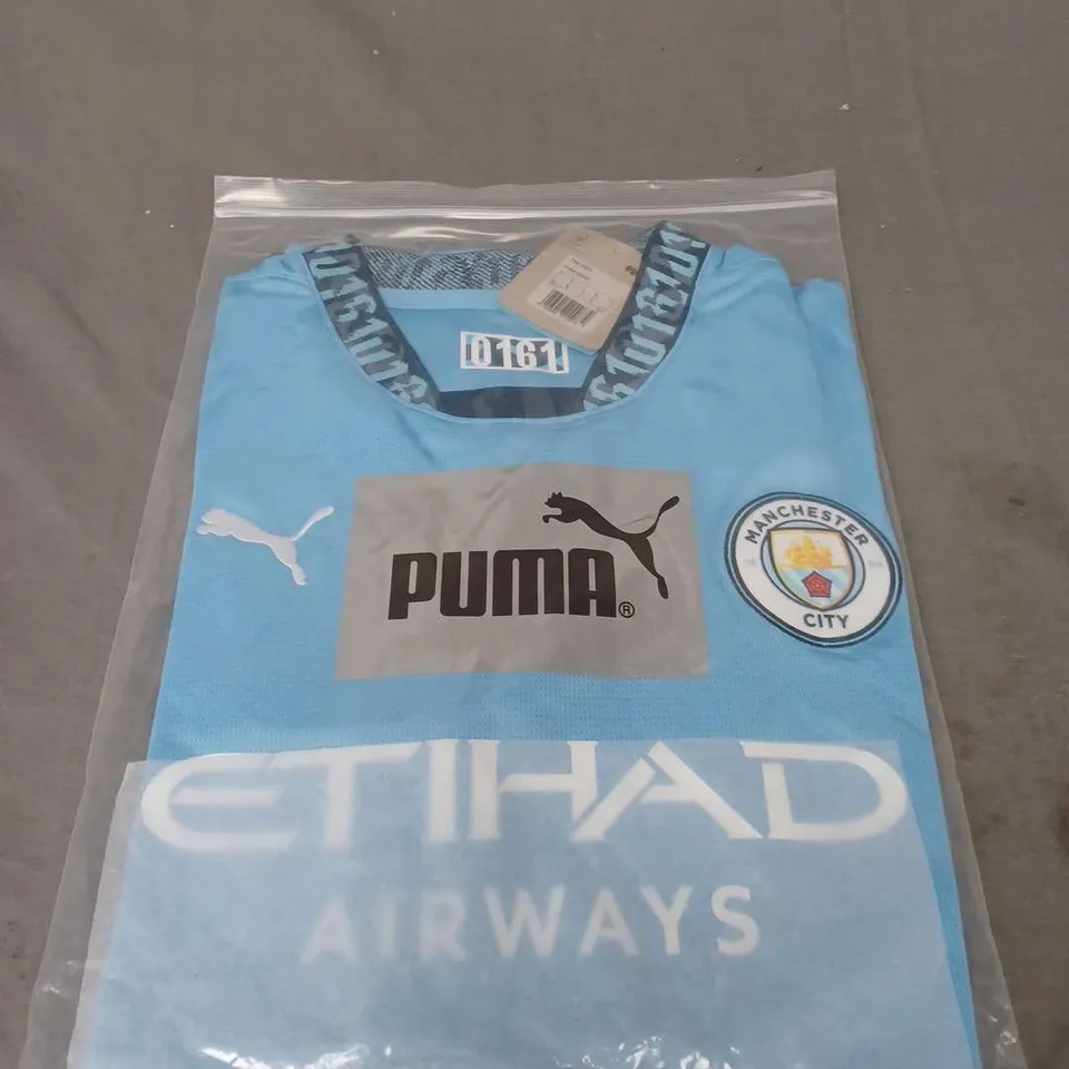 BAGGED MANCHESTER CITY FC HOME JERSEY - SIZE LARGE