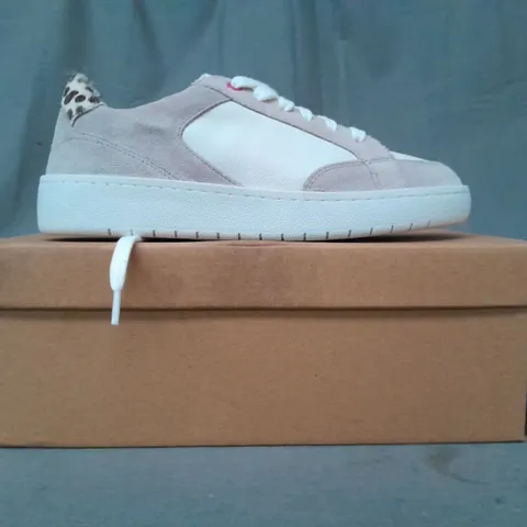 BOXED PAIR OF WHITE STUFF TRAINERS IN WHITE/GREY UK SIZE 4