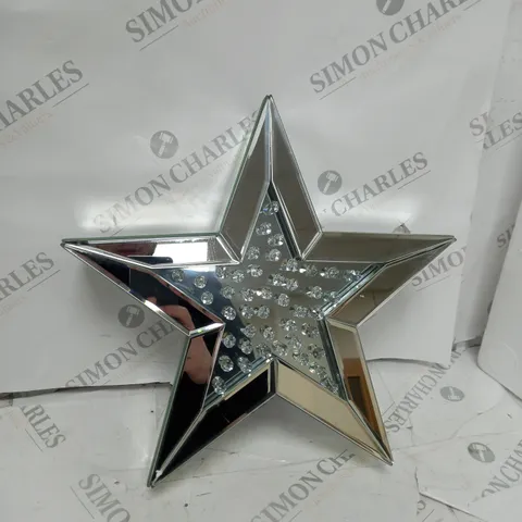 JULIEN MACDONALD STAR DECORATION PIECE