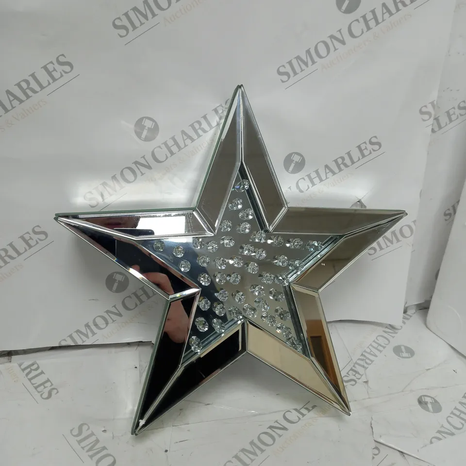 JULIEN MACDONALD STAR DECORATION PIECE