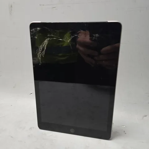 APPLE IPAD 6TH GEN 