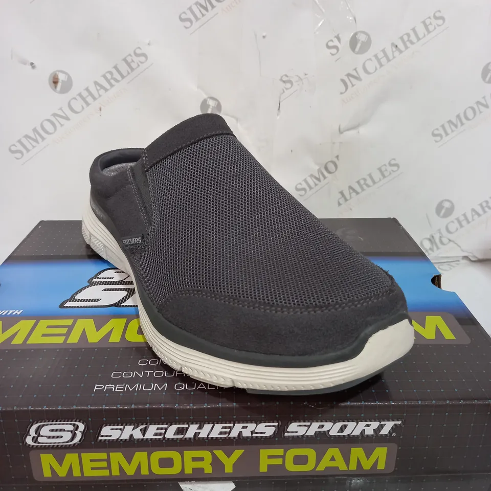 BOXED PAIR OF SKETCHERS SPORT FLEX-LITE SLIP ON SIZE UK 10 IN GREY