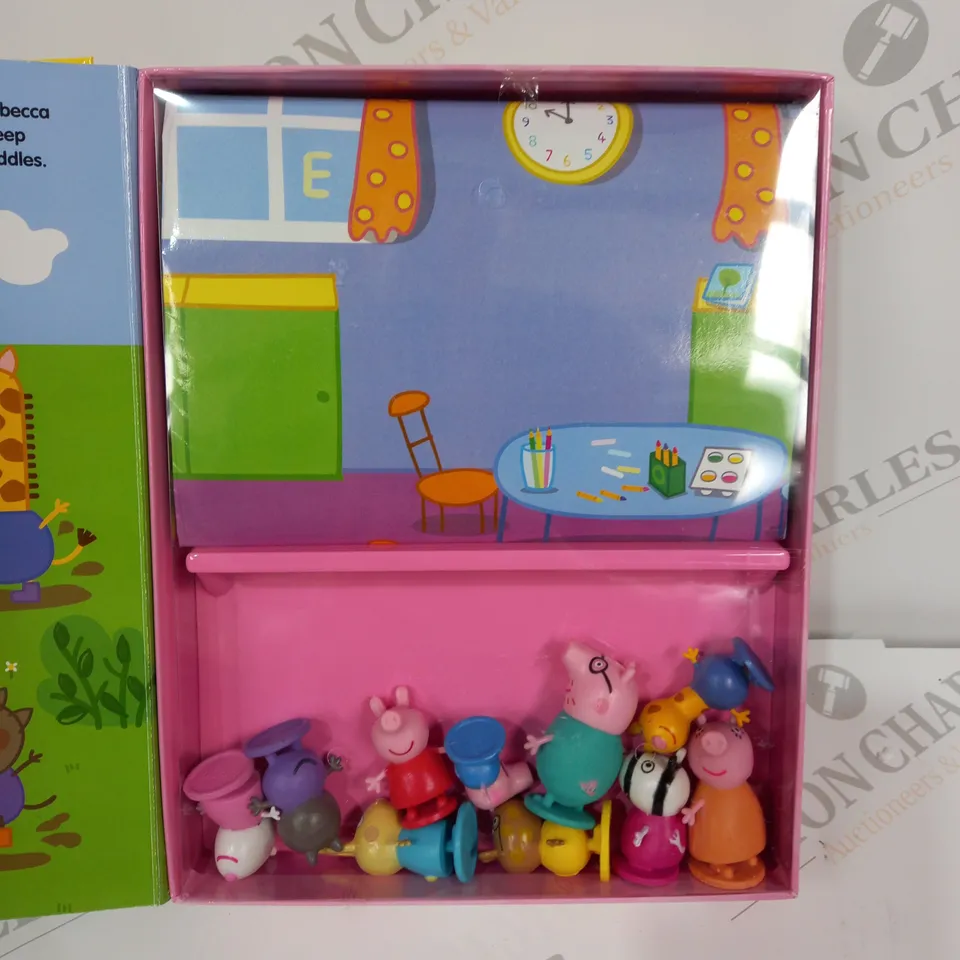 APPROXIMATELY 5 BRAND NEW PEPPA PIG MY BUSY BOOKS INCLUDING PLAY MAT AND FIGURINES