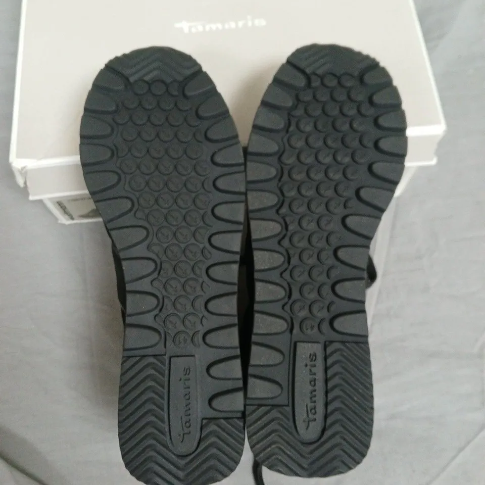 BOXED TAMARIS BLACK COMBO WOMEN'S TRAINERS – UK 8 (EU 41)
