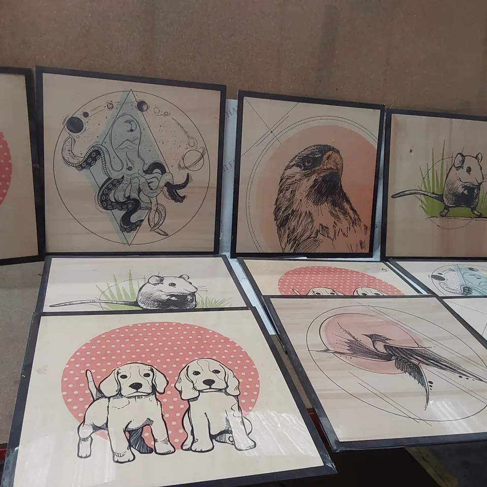 LOT OF APPROXIMATELY 10 ASSORTED WALL ART PIECES 