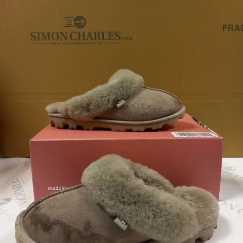 MODA IN PELLE COSIE SLIPPER SIZE 5