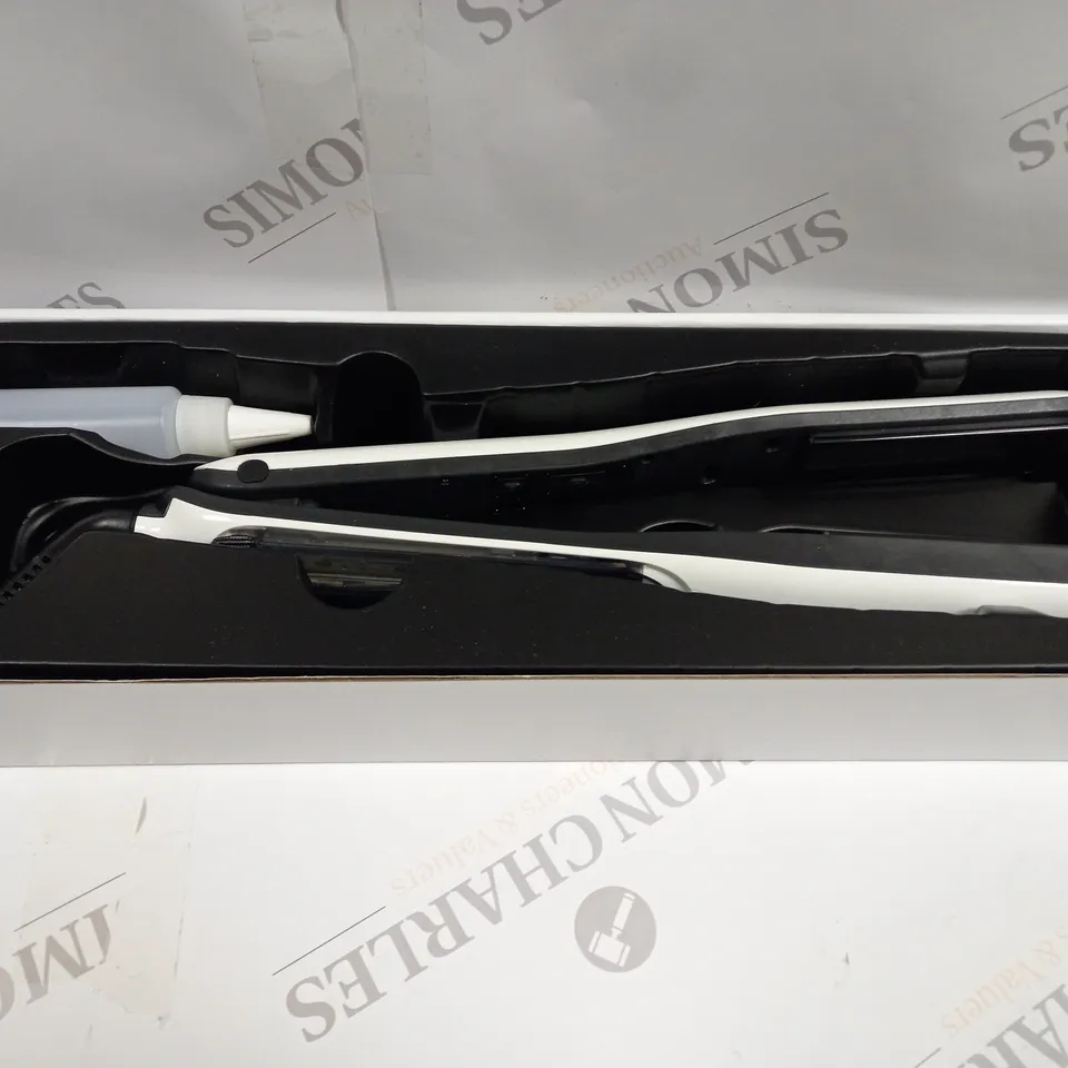 BOXED L'OREAL PROFESSIONAL STEAM HAIR STRAIGHTENER & STYLING TOOL FOR ALL HAIR TYPES, STEAMPOD 3, UK PLUG