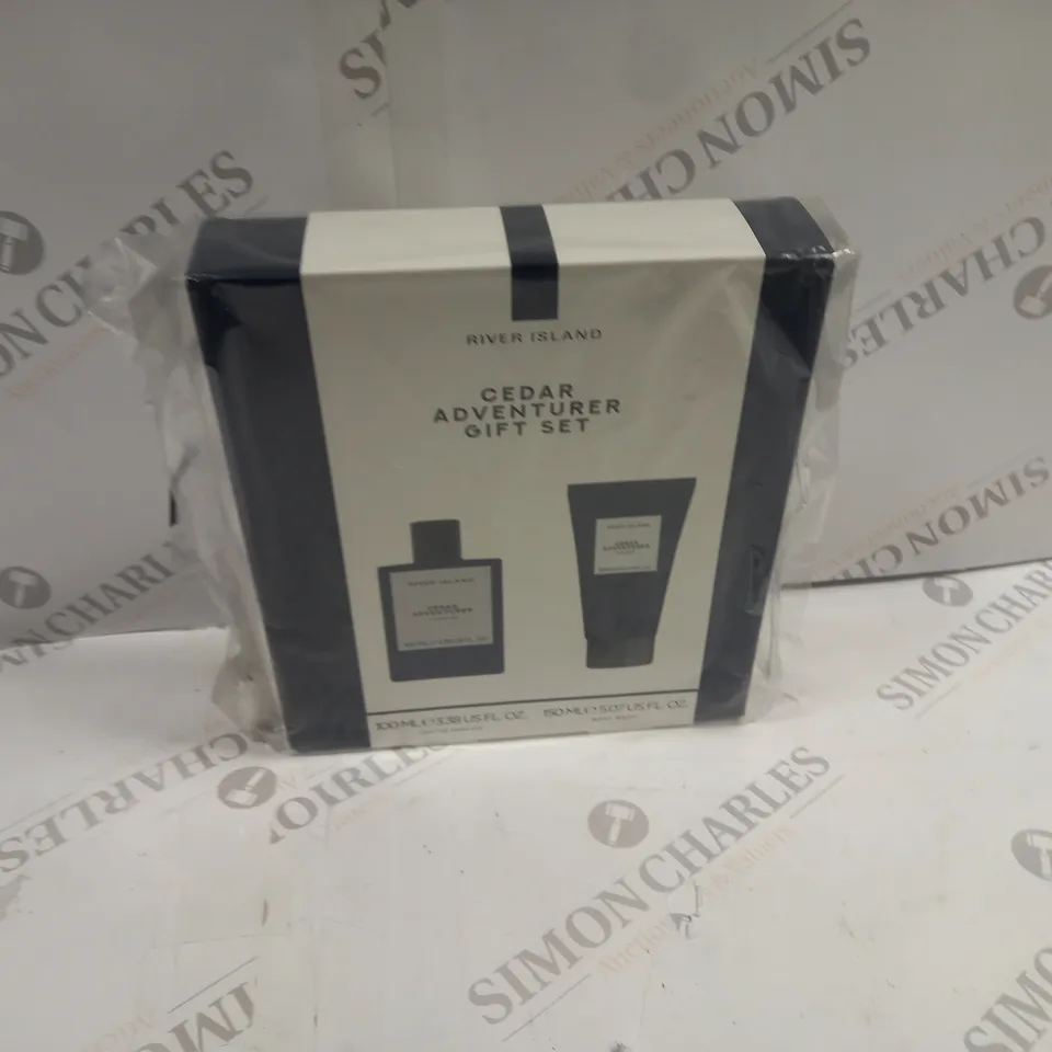 RIVER ISLAND CEDAR ADVENTURE GIFT SET 
