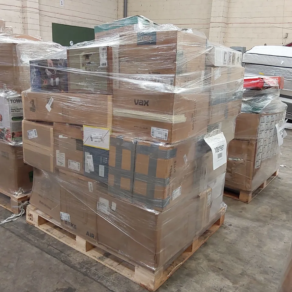 PALLET OF APPROXIMATELY 33 UNPROCESSED RAW RETURN HOUSEHOLD AND ELECTRICAL GOODS TO INCLUDE;