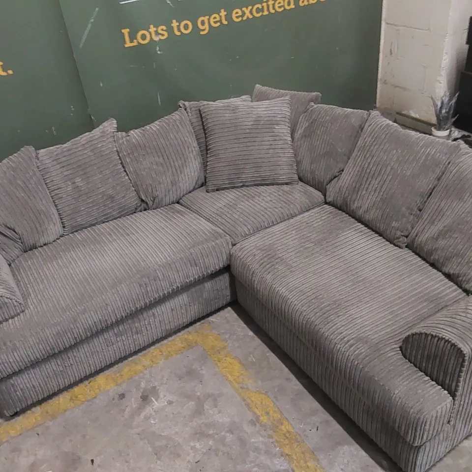 QUALITY DESIGNER GREY UPHOLSTERED CORNER SOFA