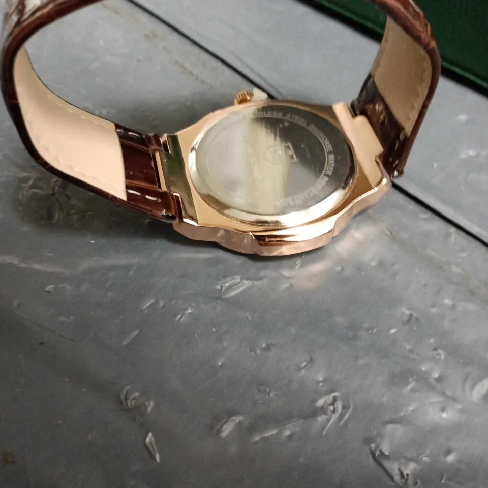 FRANK SCHMIDT WRISTWATCH – ROSE GOLD TONE CASE, BROWN CROCODILE-EFFECT LEATHER STRAP (BOXED)