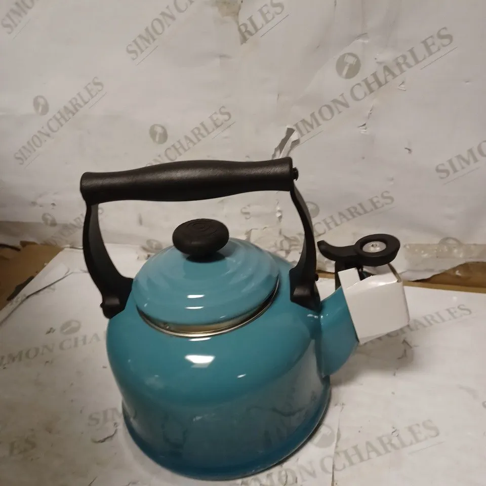LE CREUSET TRADITIONAL STOVETOP TEAL KETTLE