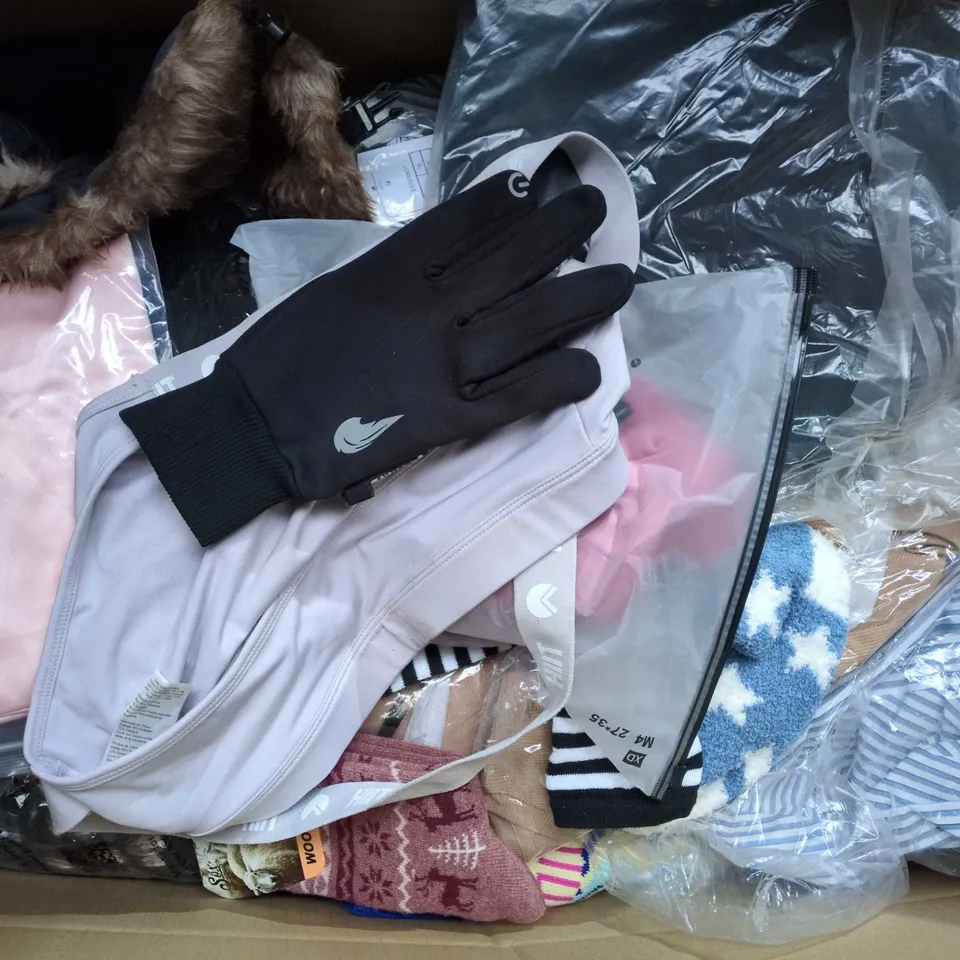 APPROXIMATELY 35 ASSORTED CLOTHING ITEMS IN VARIOUS SIZES, STYLES & COLOURS TO INCLUDE BRANDS SUCH AS M&S, LYCRA, HIIT, ETC - COLLECTION ONLY