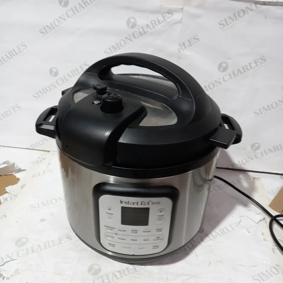 BOXED INSTANT POT DUO CRISP + AIR FRYER 8L