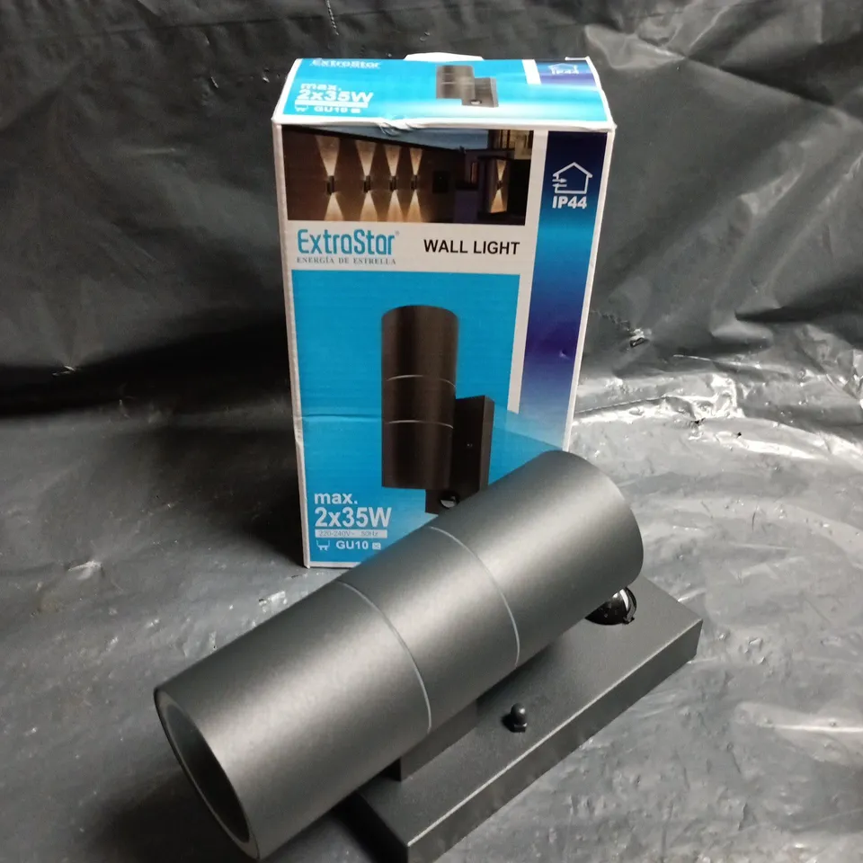 BOXED EXTRA STAR GU10 WALL LIGHT