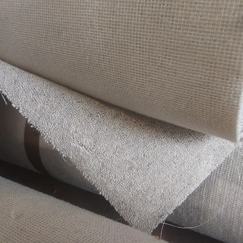 ROLL OF QUALITY LINGDALE ELITE BURNSALL CARPET - APPROXIMATELY 5 x 3m