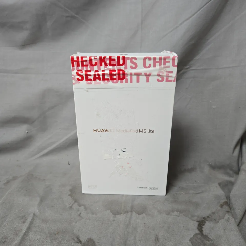 HUAWEI MEDIAPAD M5 LITE TABLET – BOXED; FRONT GLASS CRACKED (HARMAN KARDON AUDIO)