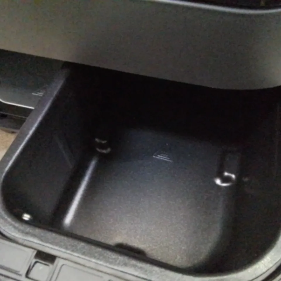 BOXED INSTANT VORTEX 8 IN 1 PLUS DOUBLE AIR FRYER 7.6L 