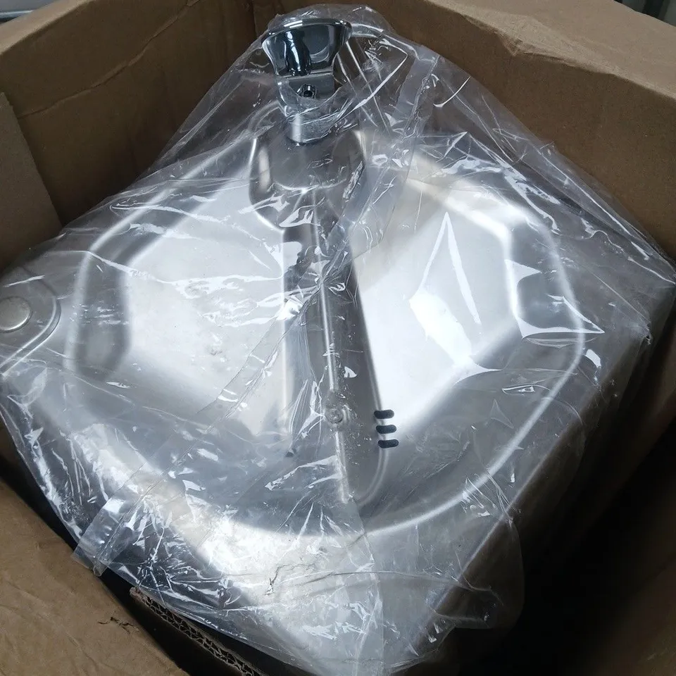 OASIS FLOOR STANDING WATER FOUNTAIN BOXED