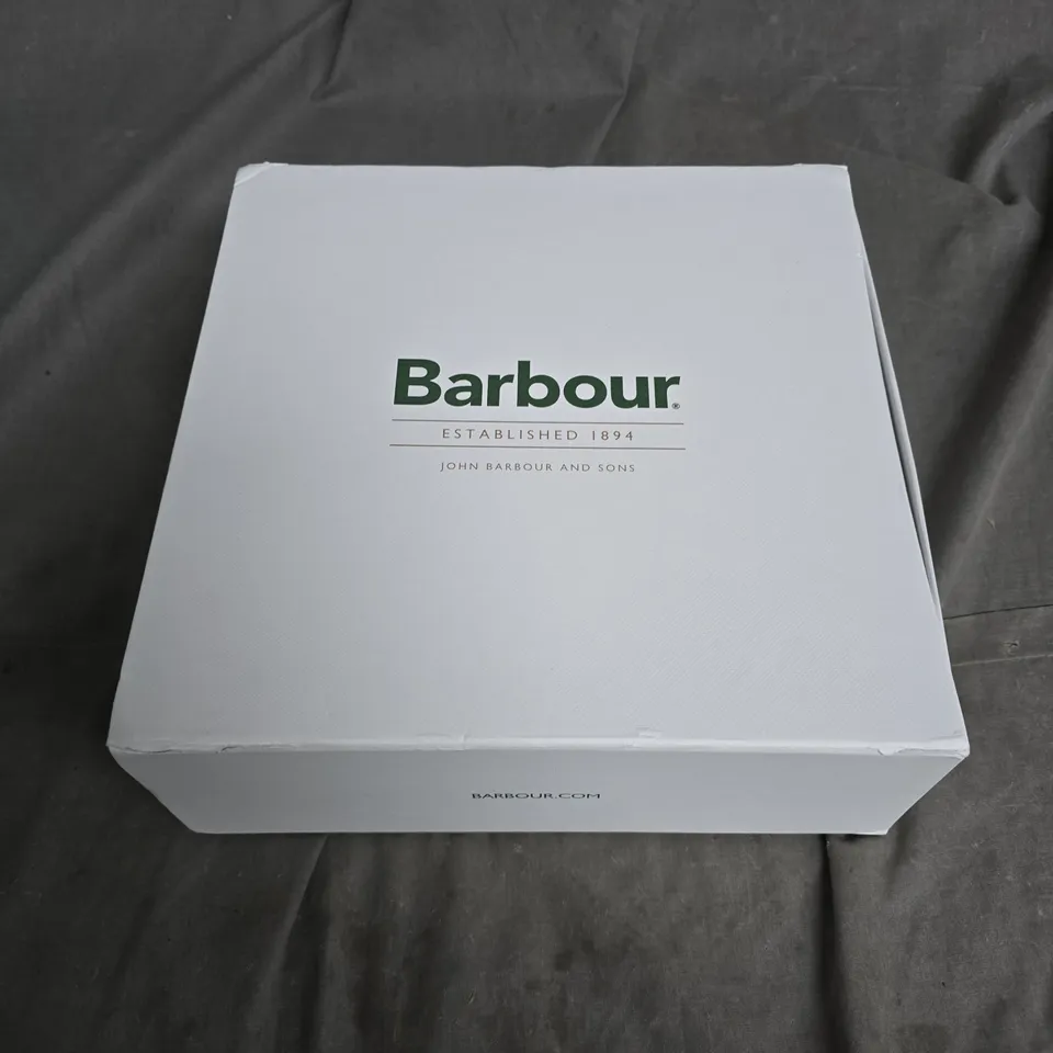 BOXED BARBOUR WOMENS ANCIENT LODEN/DARK GREEN SALTBURN BEANIE & SCARF GIFTSET