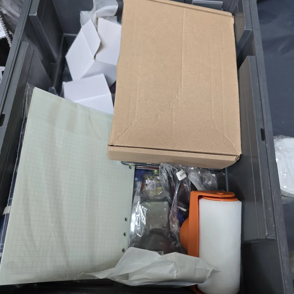 approximately 10 assorted household items to include cat shaped lamp, lugagge tags & long nose pliers etc 