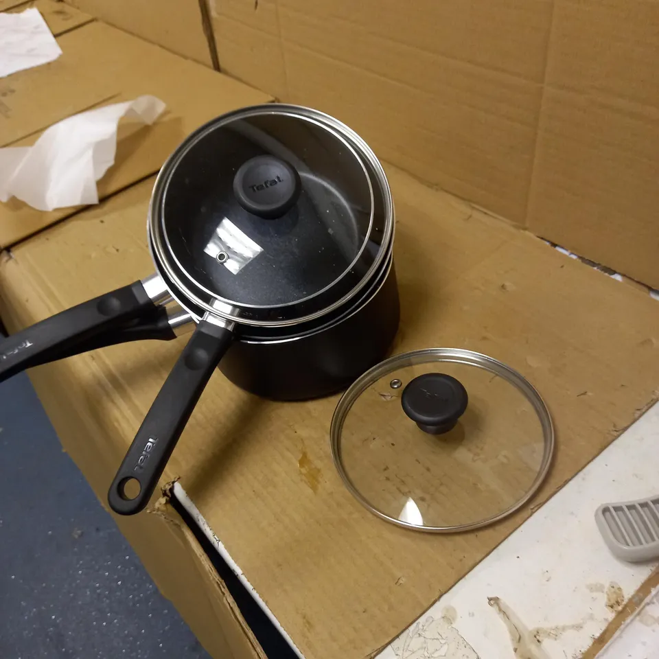 TEFAL ESSENTIAL COOKWARE SET