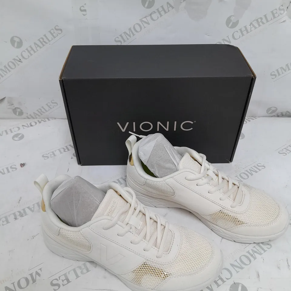 BOXED PAIR OF VIONIC CREAM MESH TRAINERS SIZE 6