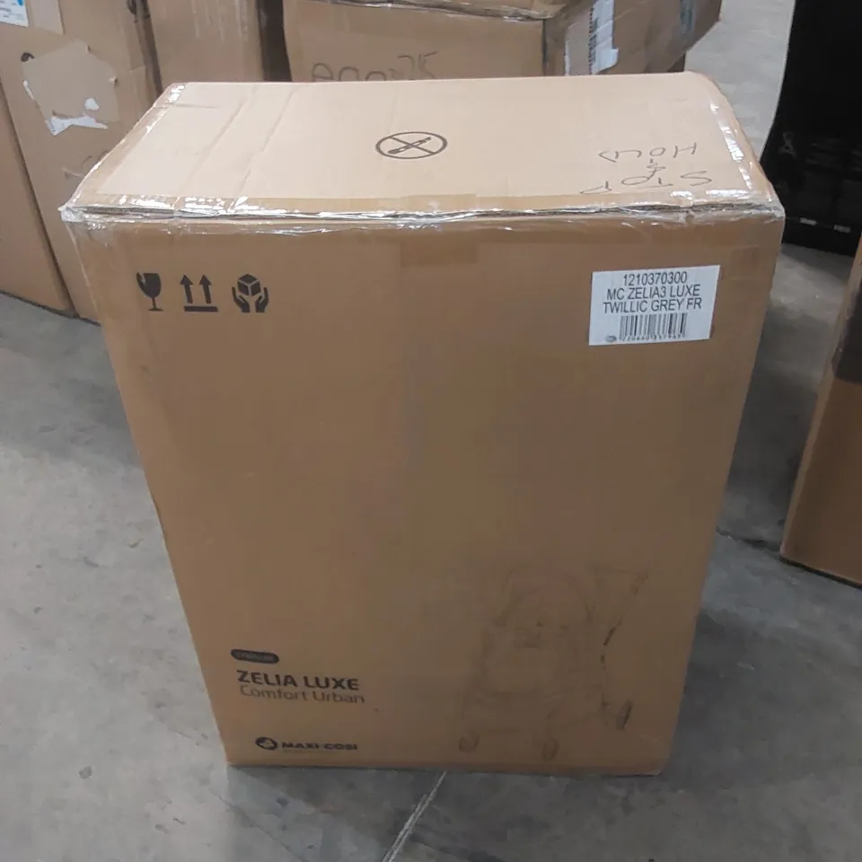 BOXED MAXI-COSI ZELIA LUXE COMFORT URBAN STROLLER 