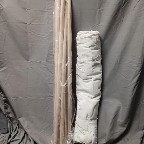 CHILDRENS TEEPEE TENT IN WHITE