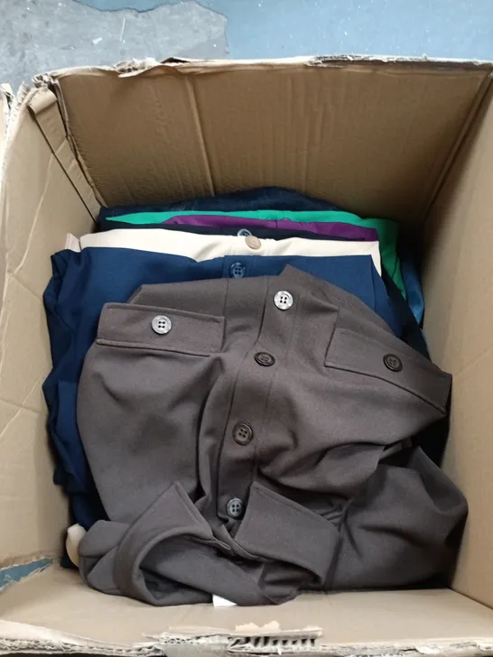 Lot 6309: BOX OF APPROXIMATELY 15 ASSORTED CLOTHING ITEMS IN VARIOUS ...