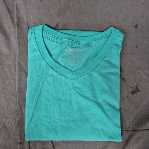 GREEN V-NECK T-SHIRT, XL