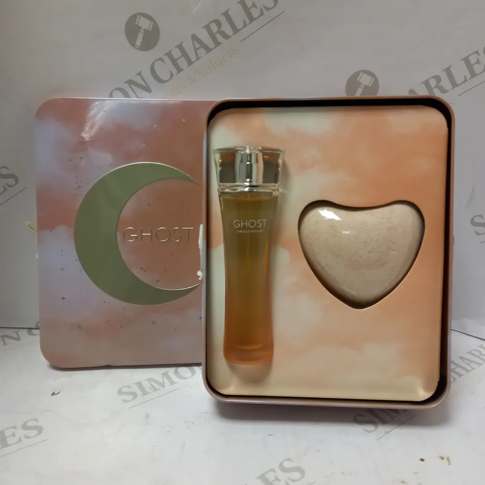GHOST SWEETHEART 30ML EAU DE TOILETTE & STAR OR MOON IN LILAC BATH BOMB GIFT SET RRP £27