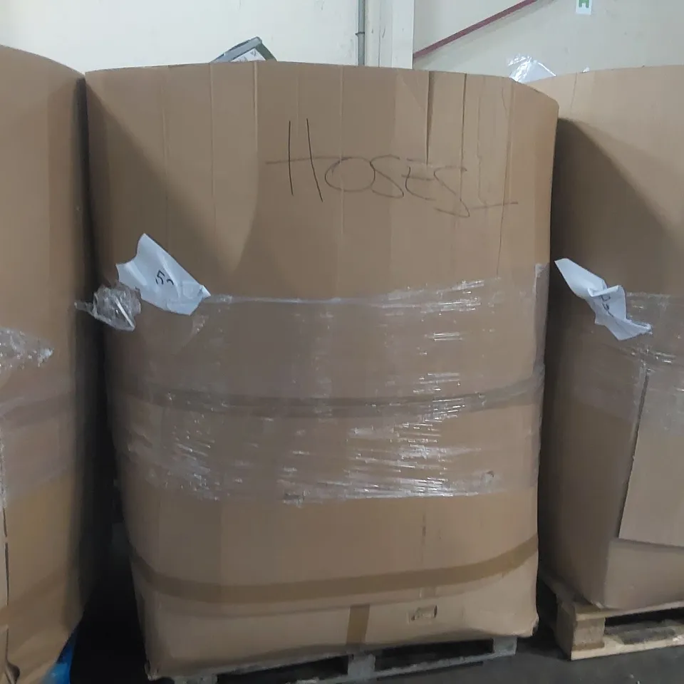 PALLET CONTAINING A LARGE QUANTITY OF ASSORTED HOSE PIPES, POOL INFLATABLES ECT
